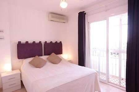 Amplio Apartamento Con Piscina Cerca De La Playa ネルハ エクステリア 写真
