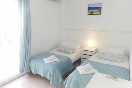 Amplio Apartamento Con Piscina Cerca De La Playa ネルハ エクステリア 写真