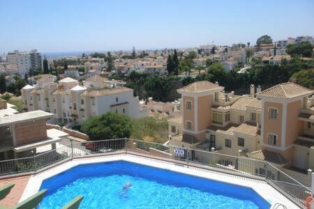 Amplio Apartamento Con Piscina Cerca De La Playa ネルハ エクステリア 写真